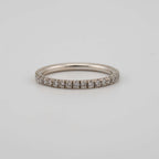 Classic Lab Diamond Band