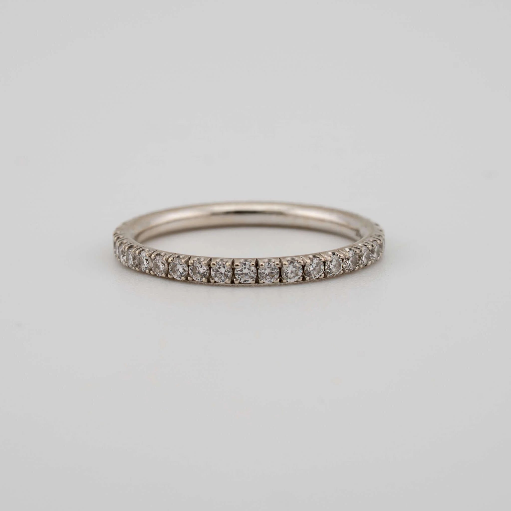 Classic Lab Diamond Band