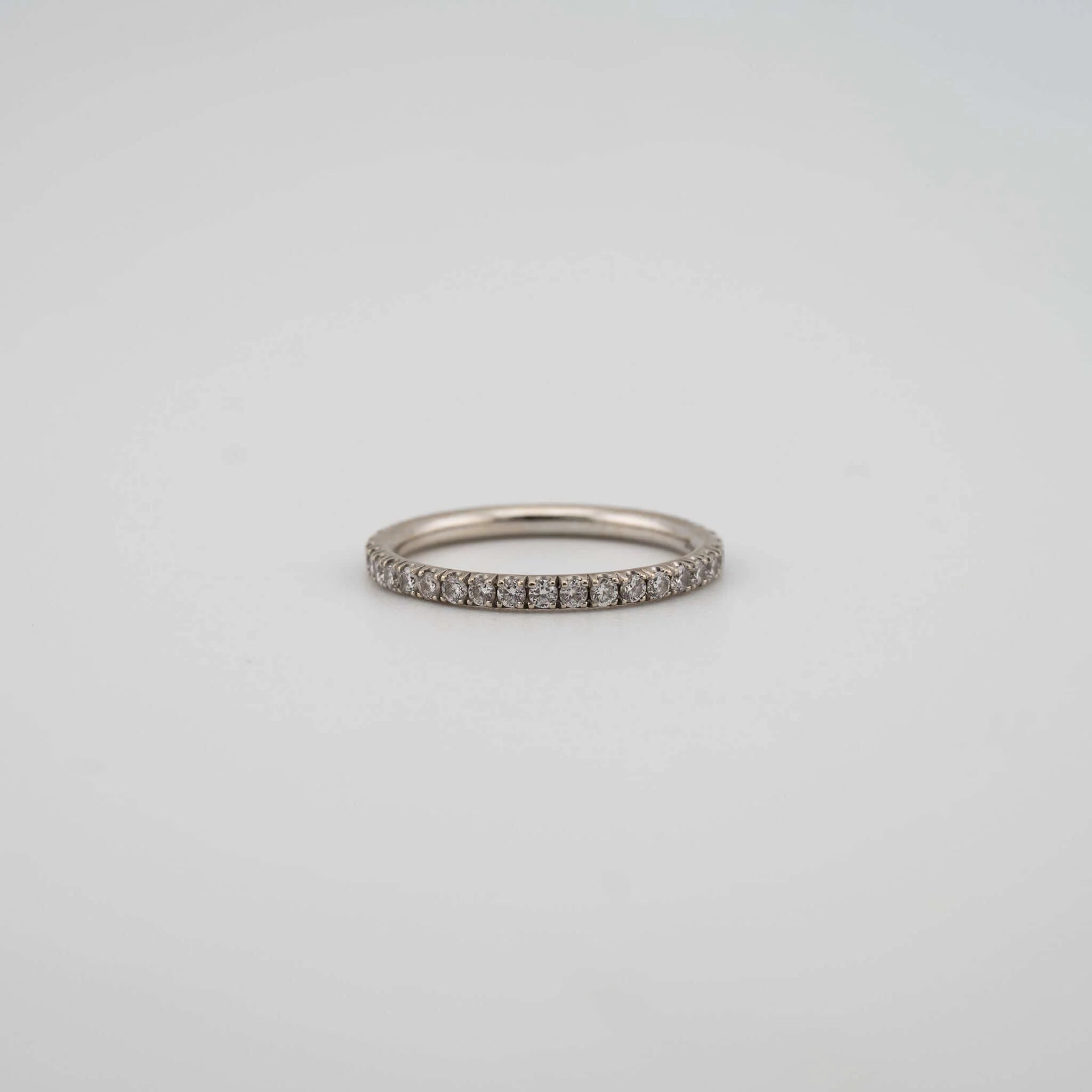 Classic Lab Diamond Band